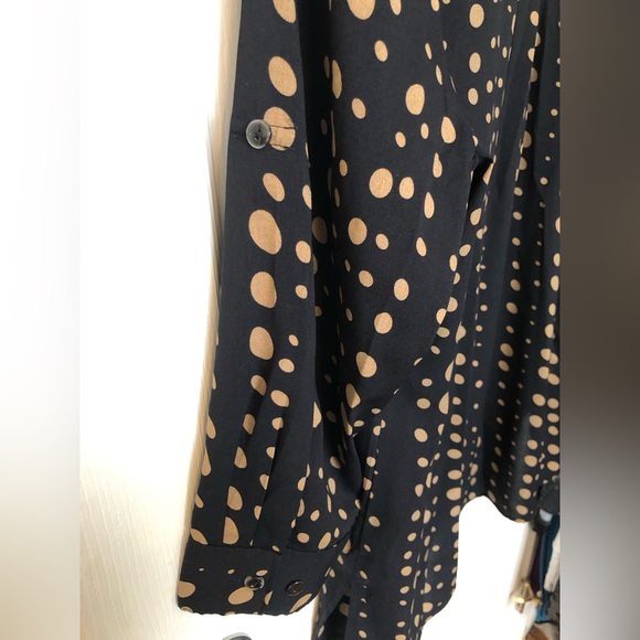 L Black & Tan Polkadot Button Down Blouse - Picture 11 of 12